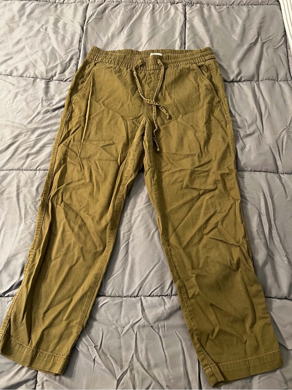 Women’s Gap Olive Drawstring Casual Pants